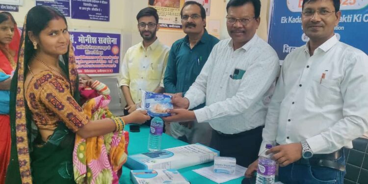 जिला चिकित्सालय कबीरधाम में मनाया गया 7वां जन औषधि दिवस, दाम कम, दवाई उत्तम थीम पर हुई जागरूकता अभियान की शुरुआत 1 जिला चिकित्सालय कबीरधाम में मनाया गया 7वां जन औषधि दिवस, दाम कम, दवाई उत्तम थीम पर हुई जागरूकता अभियान की शुरुआत