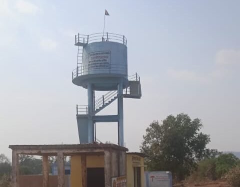 नल जल योजना के नाम लाखों खर्च. फिर भी गाँव प्यासा