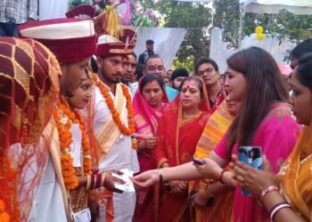 मुख्यमंत्री कन्या विवाह योजना के अंतर्गत 120 जोड़ों का सामूहिक विवाह महिला एवं बाल विकास विभाग ने कराया संपन्न*