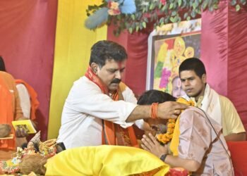 उपमुख्यमंत्री श्री विजय शर्मा श्रीमद्भागवत महापुराण ज्ञान यज्ञ में हुए शामिल*