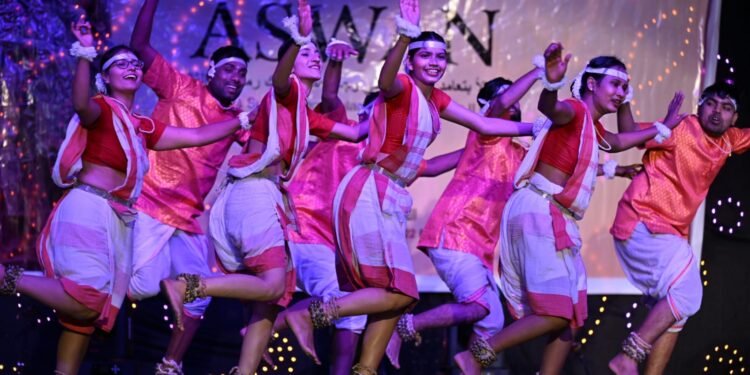 *मिस्र देश में गूँजी छत्तीसगढ़ की सांस्कृतिक ध्वनि, पंथी नृत्य दल ने रचा इतिहास*