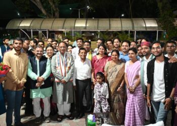 *मुख्यमंत्री से छत्तीसगढ़ राज्य बाल संरक्षण आयोग के नवनियुक्त अध्यक्ष ने की सौजन्य भेंट*