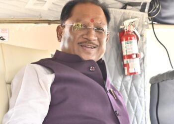 *मुख्यमंत्री पुलिस ग्राउंड हेलीपेड रायपुर से हेलीकाप्टर द्वारा रवाना*