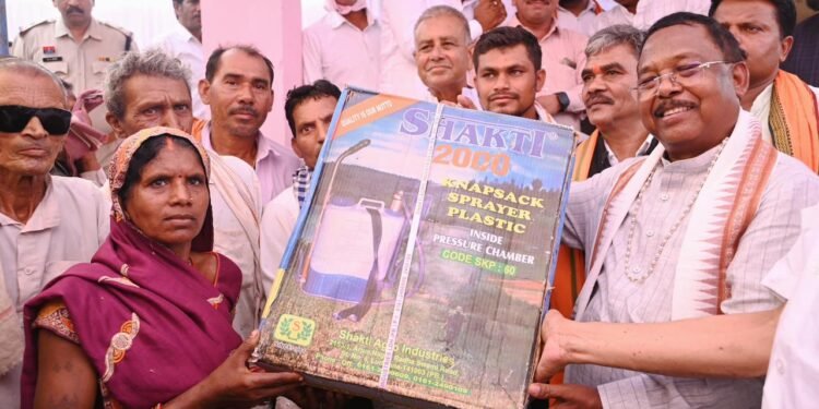 *कृषि मंत्री श्री रामविचार नेताम विकसित कृषि संकल्प अभियान में हुए शामिल*