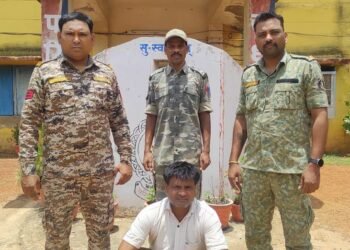 *वर्ष 2017 में पत्नी की हत्या कर सात वर्षों से फरार चल रहे स्थायी वारंटी आरोपी को थाना तरेगांव के टीम ने मध्यप्रदेश से किया गिरफ्तार*