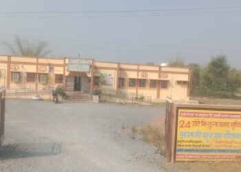 स्वास्थ्य विभाग डाक्टर की कमी हादसे में घायलों को करते हैं रेफर