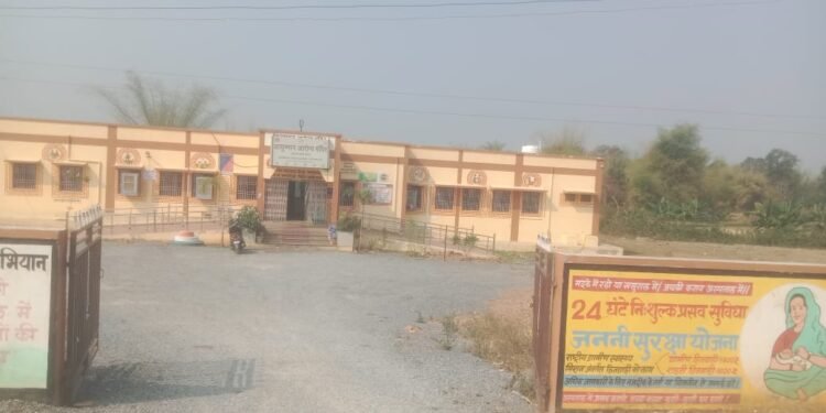 स्वास्थ्य विभाग डाक्टर की कमी हादसे में घायलों को करते हैं रेफर