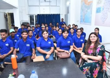 *पंडरिया विधायक भावना बोहरा ने लक्ष्य निःशुल्क कोचिंग में छात्र-छात्राओं से मुलाकात कर प्रोत्साहित किया*