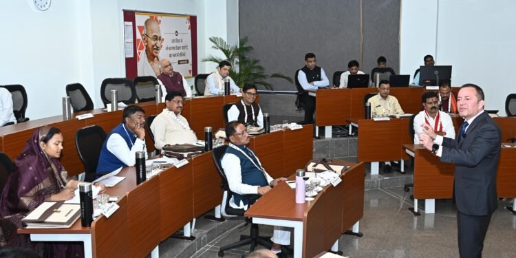 *मुख्यमंत्री श्री विष्णु देव साय एवं मंत्रिमंडल का चिंतन शिविर 2.0 शुरू*