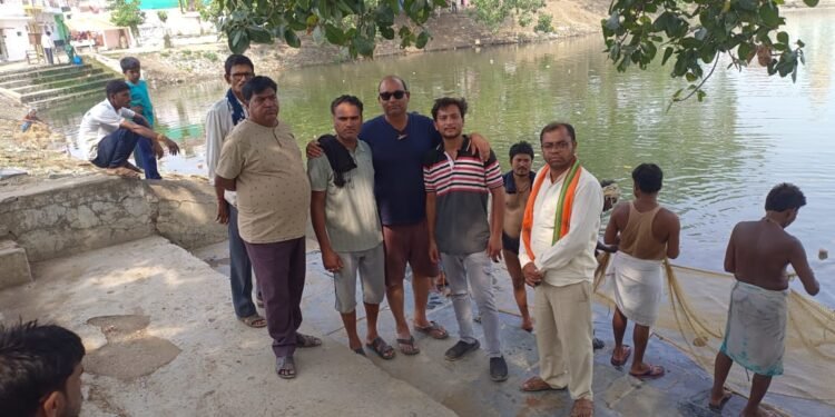 *स्वच्छता अभियान तालाबों को स्वच्छ बनाने में निभाई अपनी सहभागिता*