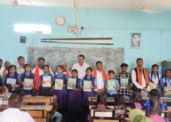 शासकीय उच्चतर माध्यमिक विद्यालय खैरझिटी में नये पुराने शैक्षणिक सत्र की शुरुआत के अवसर पर अत्यंत उल्लास के साथ शाला प्रवेशोत्सव मनाया गया।