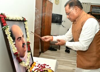 *मुख्यमंत्री श्री विष्णु देव साय ने डॉ. श्यामा प्रसाद मुखर्जी की पुण्यतिथि पर श्रद्धांजलि अर्पित की*