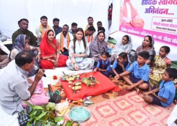 *ग्राम महली में शाला प्रवेशोत्सव में शामिल हुईं पंडरिया विधायक भावना बोहरा, विद्यार्थियों की सुविधा हेतु शाला भवन एवं अतिरिक्त कक्ष का किया भूमिपूजन*