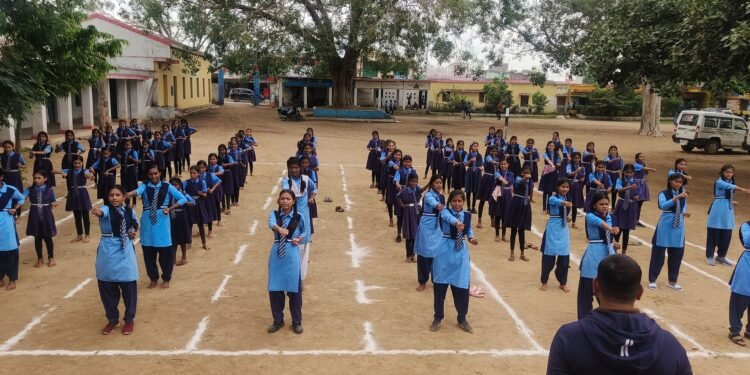 बेटियों को आत्मरक्षा का प्रशिक्षण, सुरक्षा और सशक्तिकरण की दिशा में सार्थक पहल