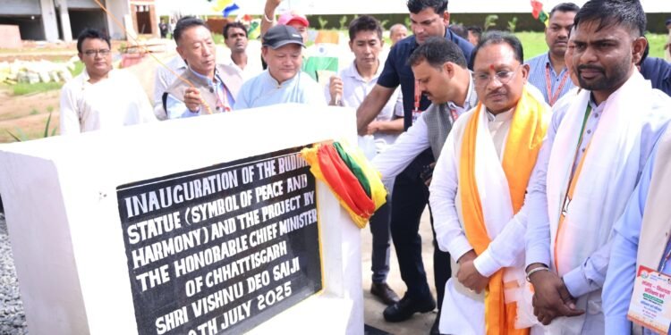 *छत्तीसगढ़ में बौद्ध परंपरा की जड़ें अत्यंत गहरी : मुख्यमंत्री साय* *बुद्ध प्रतिमा की स्थापना से मैनपाट बनेगा शांति और समावेशी संस्कृति की नई पहचान : मुख्यमंत्री*
