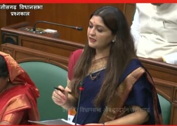 विधायक भावना बोहरा ने विधानसभा में बांग्लादेशी घुसपैठ पर किया ध्यानाकर्षण, पंडरिया विधानसभा में सड़क निर्माण, पालिका एवं पंचायतों में कर्मचारियों की नियुक्ति, मुख्यमंत्री सिलाई मशीन योजना एवं सिंगल विंडो सिस्टम के संबंध में भी पूछा प्रश्न