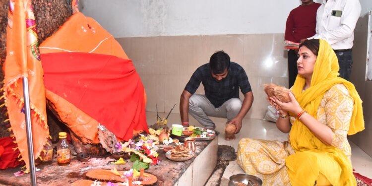 *पंडरिया विधायक भावना बोहरा छत्तीसगढ़ वासियों एवं प्रदेश की खुशहाली व समृद्धि के लिए सावन के दूसरे सोमवार को अमरकंटक से भोरमदेव मंदिर तक करेंगी 151 किलोमीटर की कांवड़ यात्रा*