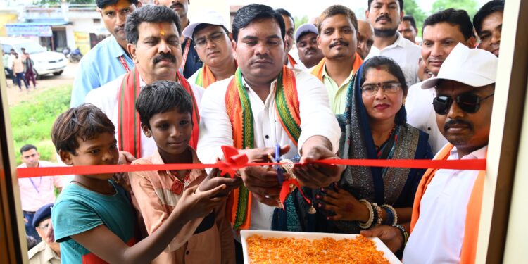 उप मुख्यमंत्री विजय शर्मा ने घुघरीकला में पटेल समाज सामुदायिक भवन का किया लोकार्पण