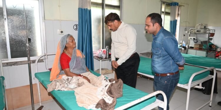 *कलेक्टर ने सहसपुर लोहारा सीएचसी का किया निरीक्षण, व्यवस्थाओं को बेहतर बनाने के दिए निर्देश*