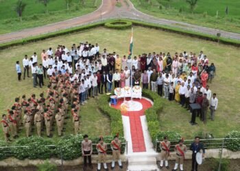 स्वतंत्रता दिवस समारोह संत कबीर कृषि महाविद्यालय एवं अनुसंधान केंद्र, कवर्धा में हर्षोल्लास से संपन्न