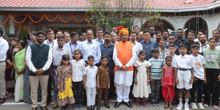 *मुख्यमंत्री विष्णु देव साय ने स्वर्गीय कुशाभाऊ ठाकरे की जयंती पर किया नमन*