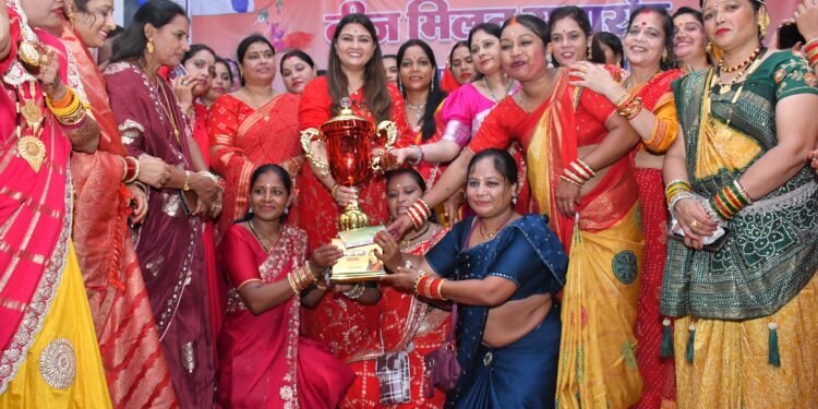 *पंडरिया विधायक भावना बोहरा ने महिलाओं के साथ मनाया तीज मिलन समारोह, सांस्कृतिक कार्यक्रम में महिलाओं ने की भागीदारी*