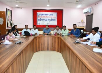 नई शिक्षा नीति 2020 के अंतर्गत कृषि महाविद्यालय के छात्रों का केवीके भ्रमण