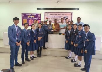 *महिला थाना कवर्धा द्वारा आत्मानंद स्कूल में “अभिव्यक्ति कार्यक्रम” — छात्र-छात्राओं को जागरूक कर दिया गया सशक्त संदेश*