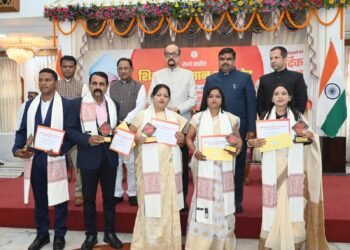 *शिक्षक अपने विद्यार्थियों के लिए रोल मॉडल होता है: राज्यपाल रमेन डेका*  *शिक्षा के बिना जीवन अधूरा: मुख्यमंत्री विष्णु देव साय*