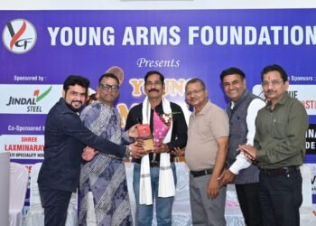 यंग आर्म्स फाउंडेशन यंग मीडिया अवार्ड के तहत 21 मीडिया कर्मियों का किया सम्मान।