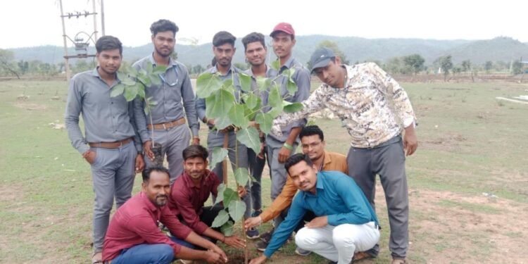 *आईटीआई पंडरिया में युवाओं का उत्साह, कौशल विकास से लेकर स्वच्छता सेवा तक विविध कार्यक्रमों का सफल आयोजन*