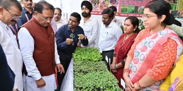 *प्रधानमंत्री नरेन्द्र मोदी ने किसानों के लिए 41 हजार करोड़ रूपए से अधिक की दो नई योजनाओं का किया शुभारंभ*