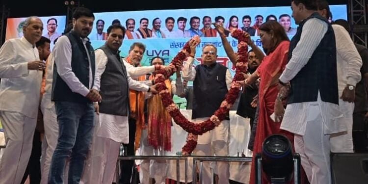 *डॉ.रमन सिंह के जन्मदिन पर मुख्यमंत्री विष्णु देव साय ने दी शुभकामनाएँ*