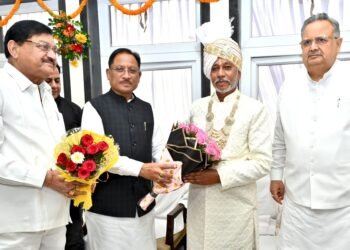 *मुख्यमंत्री साय गुरु खुशवंत साहेब के गृहप्रवेश कार्यक्रम में हुए शामिल*