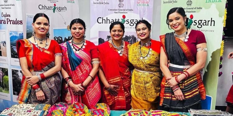 *छत्तीसगढ़ की संस्कृति ने विदेश में बिखेरा रंग*