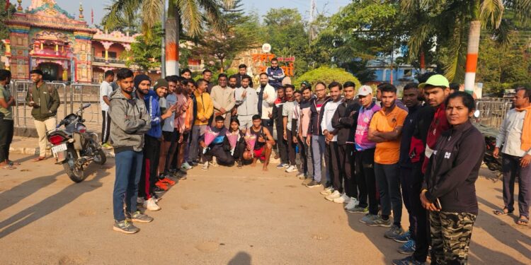 नशा तोड़ता है भारत का बल छोड़ो नशा, अपना ओ बजरंग दल