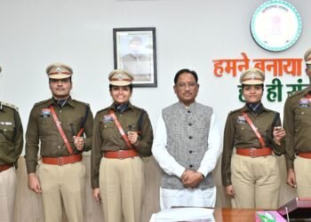 *मुख्यमंत्री विष्णुदेव साय से प्रशिक्षु आईपीएस अधिकारियों ने की सौजन्य भेंट*