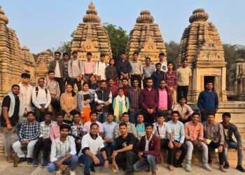 *मुख्यमंत्री विष्णु देव साय की पर्यटन को प्रमोट करने विशेष पहल*  *राज्य के 45 युवाओं को मिला पर्यटन प्रबंधन का विशेष प्रशिक्षण*