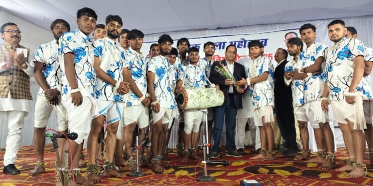 *सिलपहरी ने जीता जिला स्तरीय घासीदास लोककला महोत्सव का प्रथम पुरस्कार*