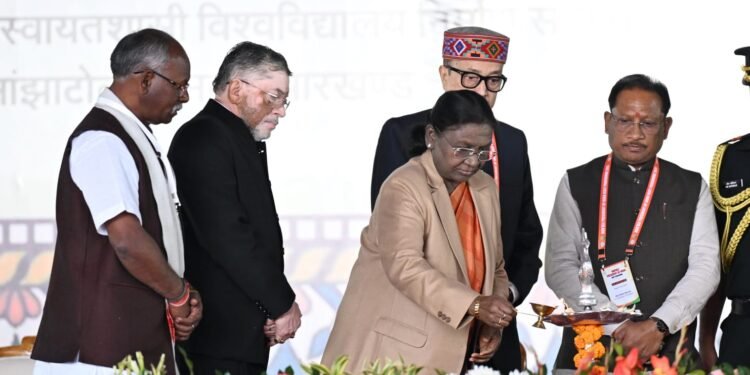 *राष्ट्रपति द्रौपदी मुर्मू ने ‘जशक्राफ्ट’ एवं जशपुर की जनजातीय मातृशक्ति के कौशल की सराहना की*