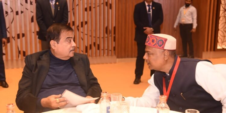 *सभी राज्यों के परिवहन मंत्रियों की बैठक में शामिल हुए मंत्री केदार कश्यप*