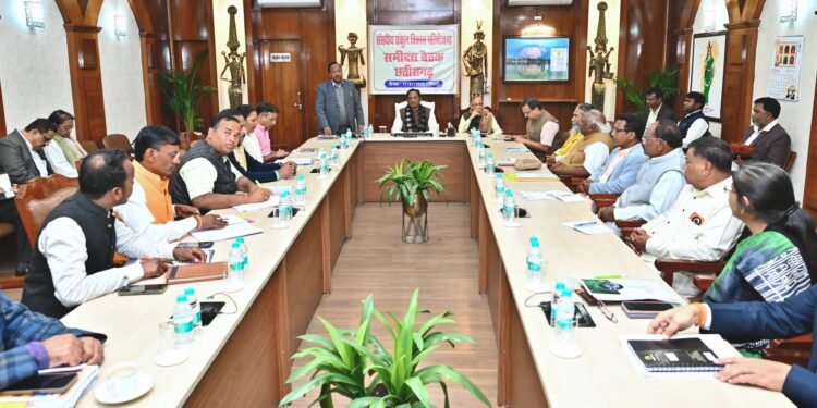 *स्वामी विवेकानंद जयंती पर मुख्यमंत्री विष्णु देव साय ने किया नमन, युवाओं से राष्ट्र निर्माण में आगे आने का आह्वान*