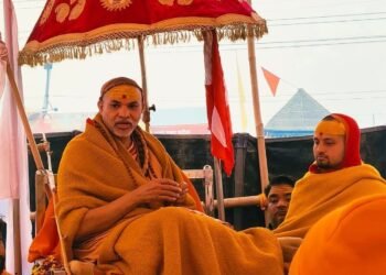 *शंकराचार्य स्वामी अविमुक्तेश्वरानंद के अपमान के विरोध में आज सनातनी समाज का उग्र प्रदर्शन*