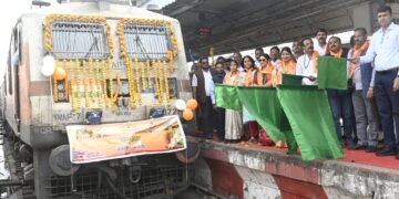 *रामलला दर्शन की अभिलाषा लेकर श्रद्धालु अयोध्या धाम के लिए रवाना*