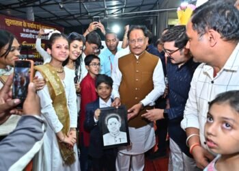 *मुख्यमंत्री विष्णुदेव साय को मिलीं जन-जन की शुभकामनाएं, जन्मदिन पर मुख्यमंत्री निवास बना उल्लास का केंद्र*