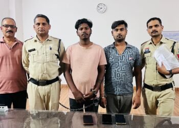 *आईपीएल में सट्टा खेलोगे तो विकेट तय है… कबीरधाम पुलिस की सटीक बॉलिंग, ऑनलाइन सट्टा गिरोह पर बड़ी कार्रवाई*