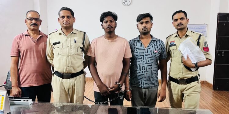 *आईपीएल में सट्टा खेलोगे तो विकेट तय है… कबीरधाम पुलिस की सटीक बॉलिंग, ऑनलाइन सट्टा गिरोह पर बड़ी कार्रवाई*