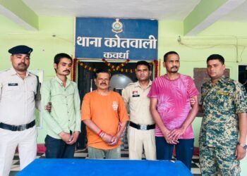 *हनुमान जी महाराज की मूर्ति से मुकुट चोरी का त्वरित खुलासा: कबीरधाम पुलिस ने FIR होने के 6 घंटे के भीतर 3 आरोपियो को किया गिरफ्तार, मुकुट भी बरामद*