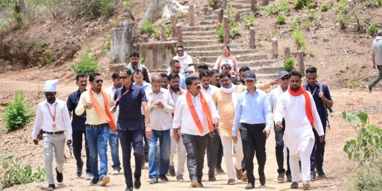 *उप मुख्यमंत्री विजय शर्मा ने भोरमदेव कॉरिडोर निर्माण का किया निरीक्षण, बैठक लेकर की प्रगति की गहन समीक्षा*