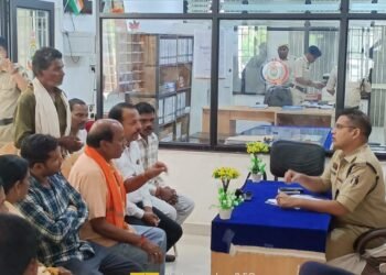 *“एक थाना–एक सप्ताह” पहल, अब थाना बनेगा पुलिस कप्तान का कार्यालय।*  *पुलिस अधीक्षक स्वयं थाने में रहकर करेंगे जनसुनवाई, पुलिसिंग की समीक्षा और कानून-व्यवस्था की निगरानी।*